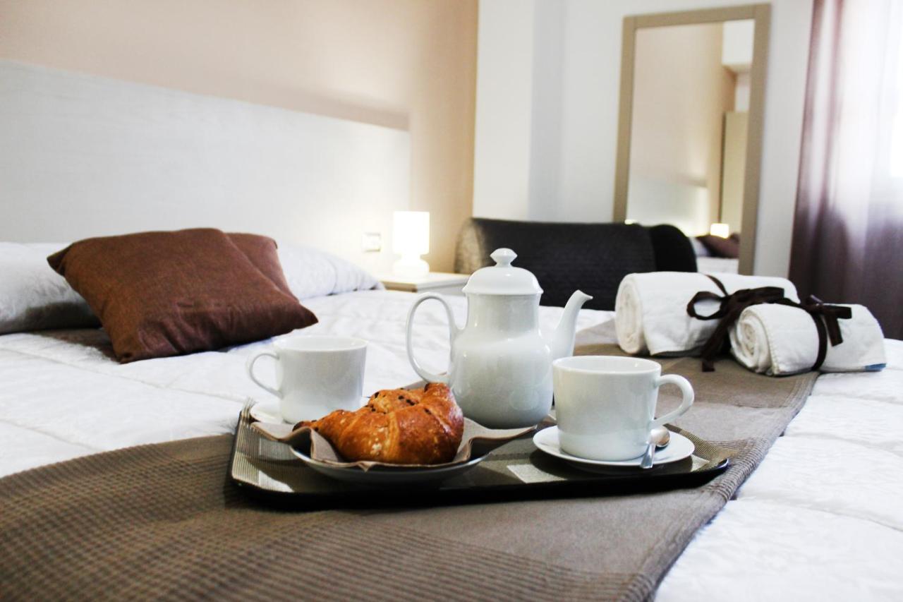 Hotel Cesirja Casavatore Екстер'єр фото